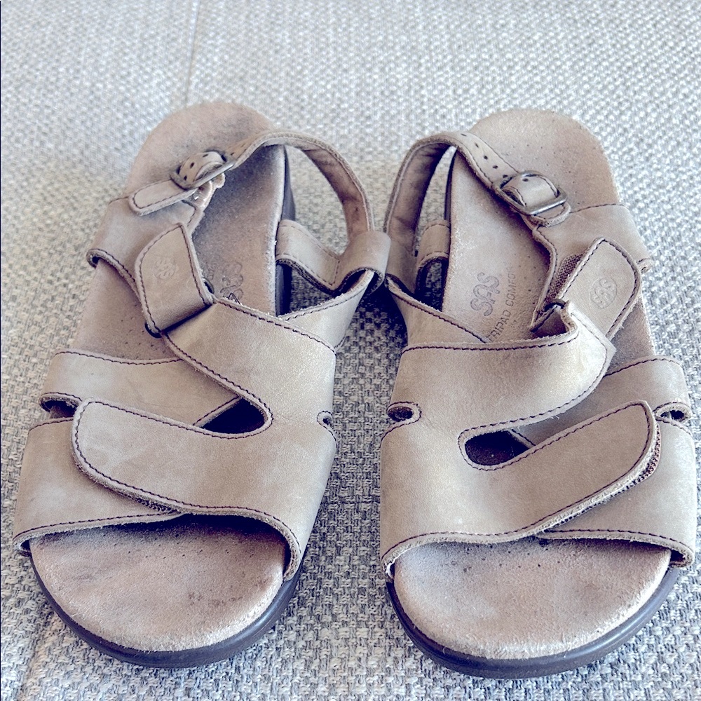 SAS Women's Huggy Suede Sandals in Taupe / Tan, 9N